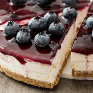 Blueberry gin and tonic cheesecake